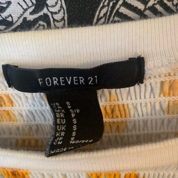 Flower Top - Picture 3 of 3